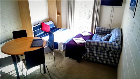 Sugarbush Lodge And Apartments - VIC Tourism 4