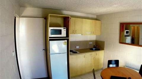 Sugarbush Lodge And Apartments - VIC Tourism 5