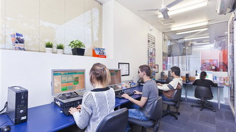Melbourne Metro YHA - VIC Tourism 4