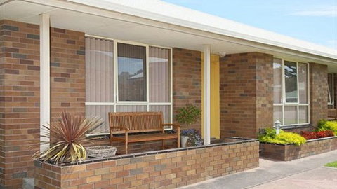 Apollo Bay Backpackers Lodge - VIC Tourism 0