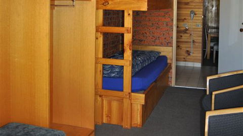 Merrijig Motor Inn - VIC Tourism 4
