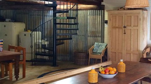Schusters Lodge - VIC Tourism 0
