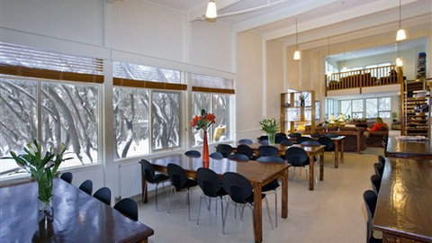 Ajax Ski Club - VIC Tourism 3