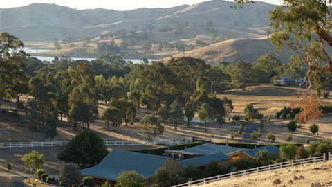 Laura Lodge Rest & Recreation Retreat - VIC Tourism 0