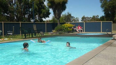 Halls Haven Resort - VIC Tourism 2