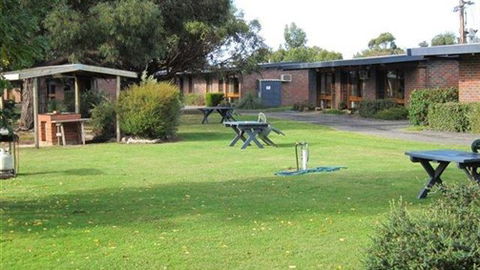 Halls Haven Resort - VIC Tourism 3