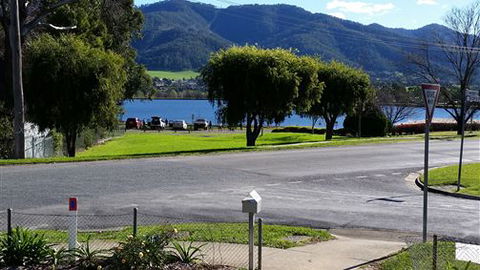 Lakeside Vista Holiday House - VIC Tourism 7
