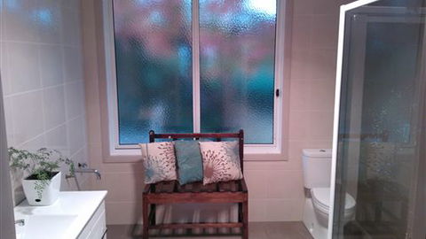Lakeside Vista Holiday House - VIC Tourism 6