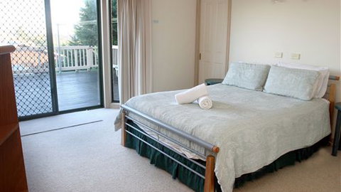 Paradise Cove - VIC Tourism 1