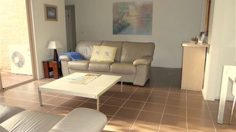 Sunny Hill Villa - VIC Tourism 0