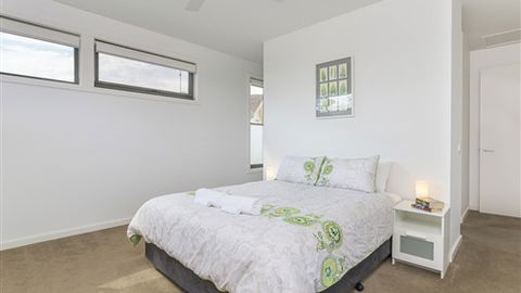 Serenity Torquay Sea View: Luxury Beachfront - VIC Tourism 2