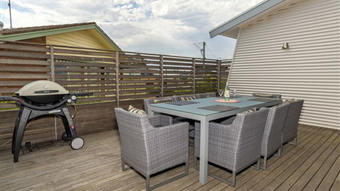 Serenity Torquay Sea View: Luxury Beachfront - VIC Tourism 5