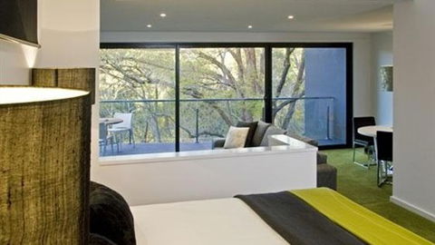 Saltus Luxury Accommodation - VIC Tourism 2