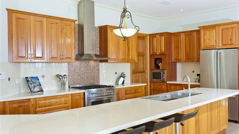 Tuscan Getaway - VIC Tourism 3