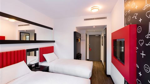Tune Hotel Melbourne - VIC Tourism 4