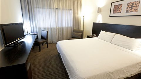 Causeway 353 Hotel - VIC Tourism 1