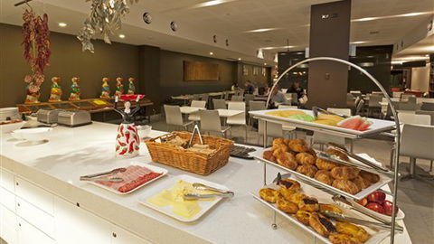 Causeway 353 Hotel - VIC Tourism 4