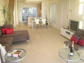 Adelaide Luxury Beach House - VIC Tourism 3