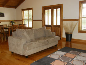 Beachport Retreat - VIC Tourism 0