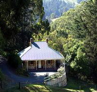 Bishops Adelaide Hills - Henry's - VIC Tourism
