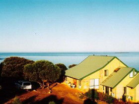 Cape Cassini Wilderness Retreat - VIC Tourism 2