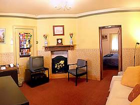Chichester Gardens Cottage - VIC Tourism 1
