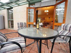 Coach House St Helens Cottages - VIC Tourism 3