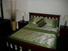 Cotton Palm Cottage - VIC Tourism 1