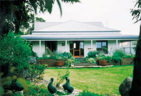 Cricklewood Cottage - VIC Tourism 0