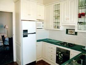 Grandview House Apartments - Glenelg - VIC Tourism 1