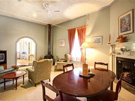 Granma's B&B - VIC Tourism 2