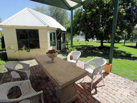 Peppercorns Bed And Breakfast - VIC Tourism 0