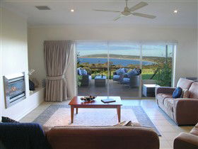 Seascape Lodge On Emu Bay - VIC Tourism 2