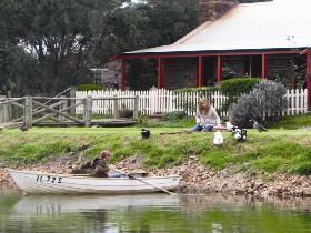 Stone Well SA VIC Tourism