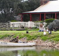 Stonewell Cottages and Vineyards - VIC Tourism