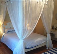 Victor Apartments - Cheri-On-Sea Apartment - VIC Tourism