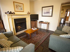 Victoria Cottage - VIC Tourism 3