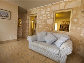 Victoria Cottage - VIC Tourism 1