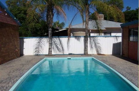 Abajaz Motor Inn - VIC Tourism 0