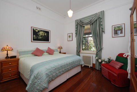 Above Bored Bed And Breakfast - VIC Tourism 1