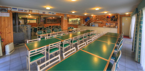 Acacia Snowy Motel - VIC Tourism 5