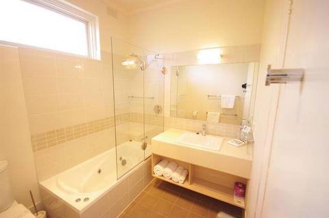 Adelaide Road Motor Lodge - VIC Tourism 3