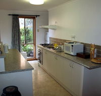 Adrienne's Place on the Hill - VIC Tourism