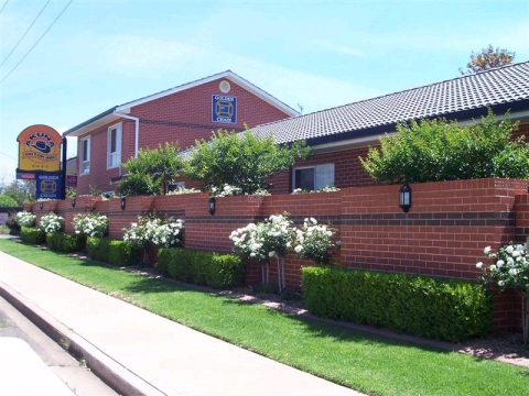 Akuna Motor Inn - VIC Tourism 3