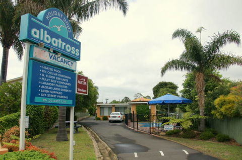 Albatross Holiday Units - VIC Tourism 3