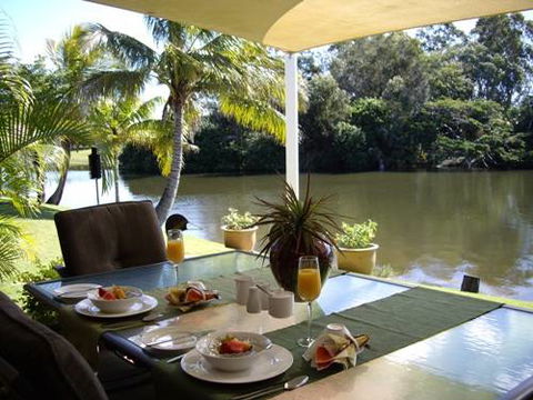 Alexander Lakeside Bed & Breakfast - VIC Tourism 0