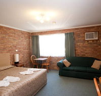 Allan Cunningham Motel and Old Wagon Restaurant - VIC Tourism