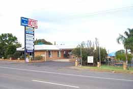 Almond Inn Motel - VIC Tourism 0
