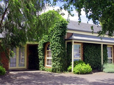 Arkana Motor Inn & Terrace Apartments - VIC Tourism 1