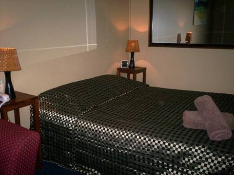 Augusta Courtyard Motel - VIC Tourism 1